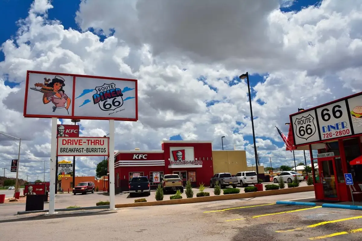 Iconic diners located on Route 66 on a sunny day.